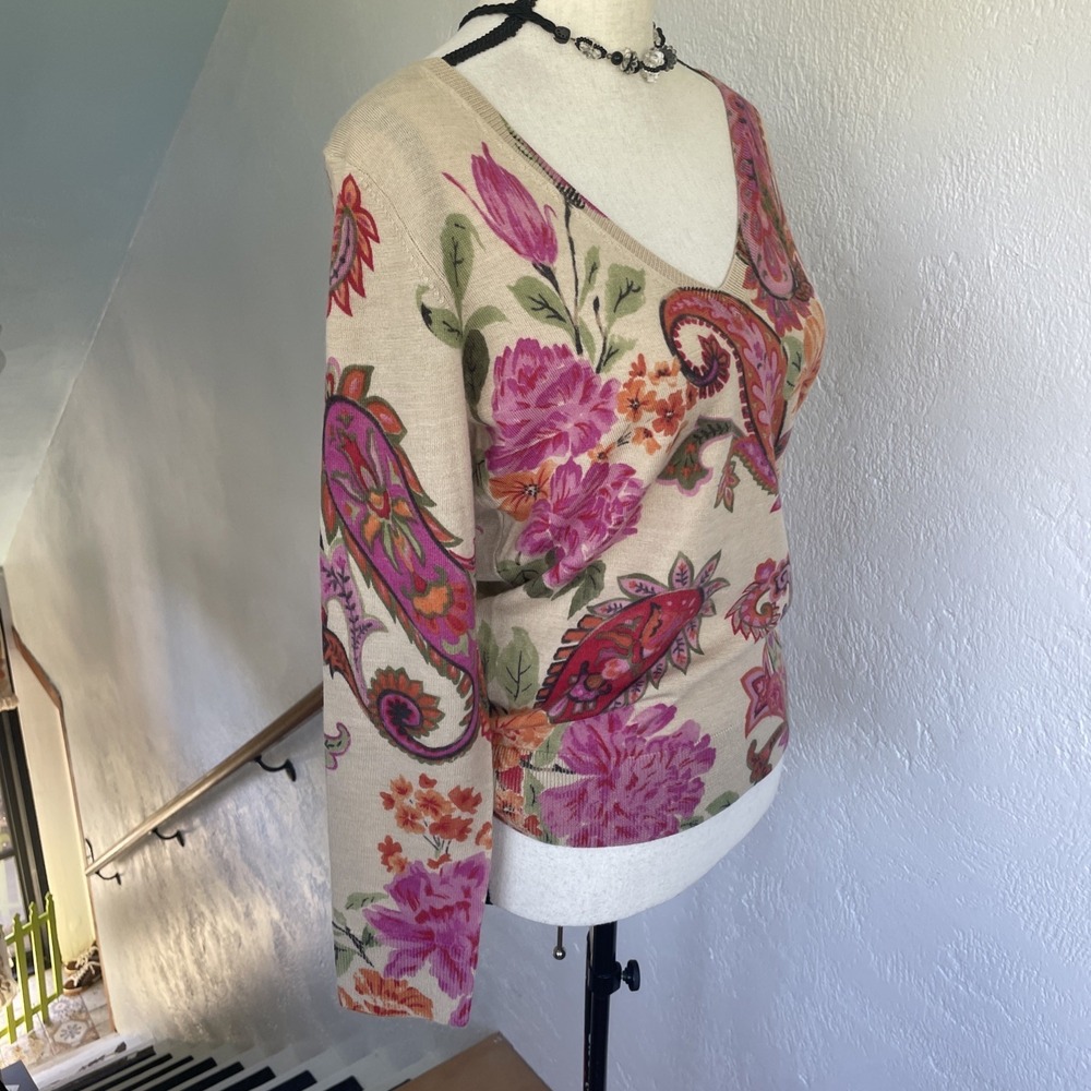 y2k Talbots 100% Merino Wool V-Neck Paisley Sweater Size Petite M Tan Pink Multi - Picture 2 of 7